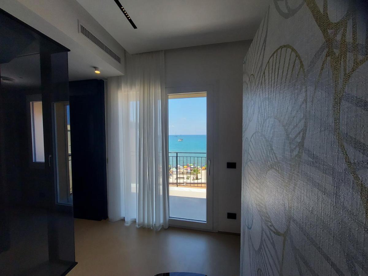 B&B Le Suites Di Costanza Cefalù Exterior foto